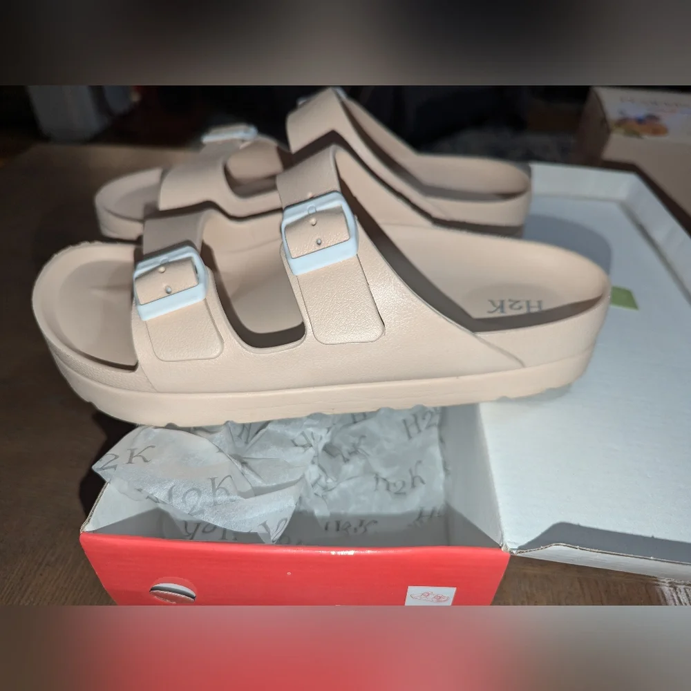 Nude platform foam 2 strap Sandals size 11